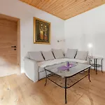 Hisa Ojstrica Solčava