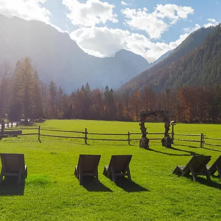 Hisa Ojstrica krevet i doručak 3*