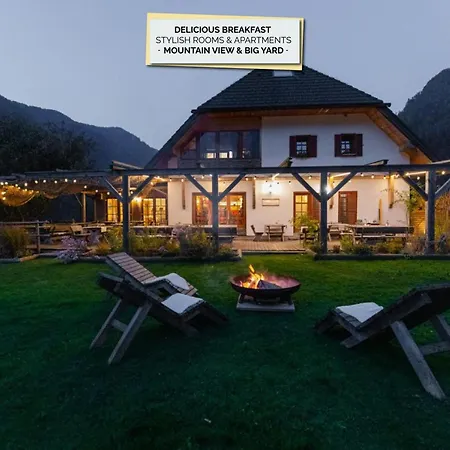 krevet i doručak Hisa Ojstrica 3*