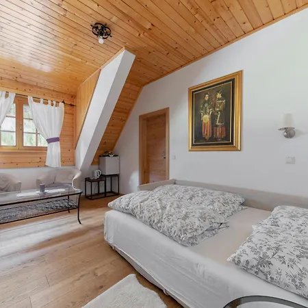 Hisa Ojstrica 住宿加早餐酒店 Solčava