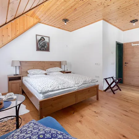 Hisa Ojstrica krevet i doručak 3*