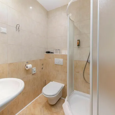 Hisa Ojstrica Panzió 3*