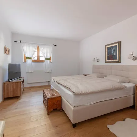 krevet i doručak Hisa Ojstrica 3*