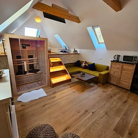 Hisa Ojstrica 住宿加早餐酒店 Solčava